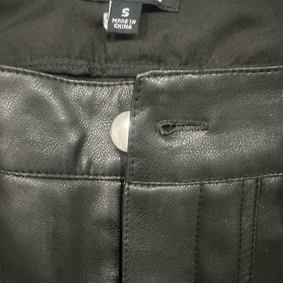 Aurora cargo jeans vegan leather size S - Picture 3 of 3